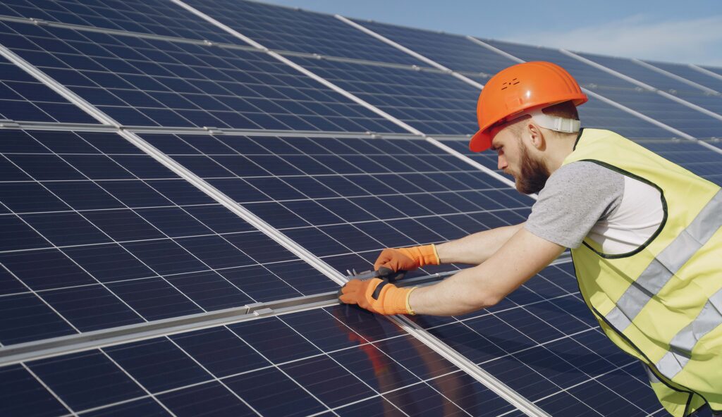 Rooftop solar installer